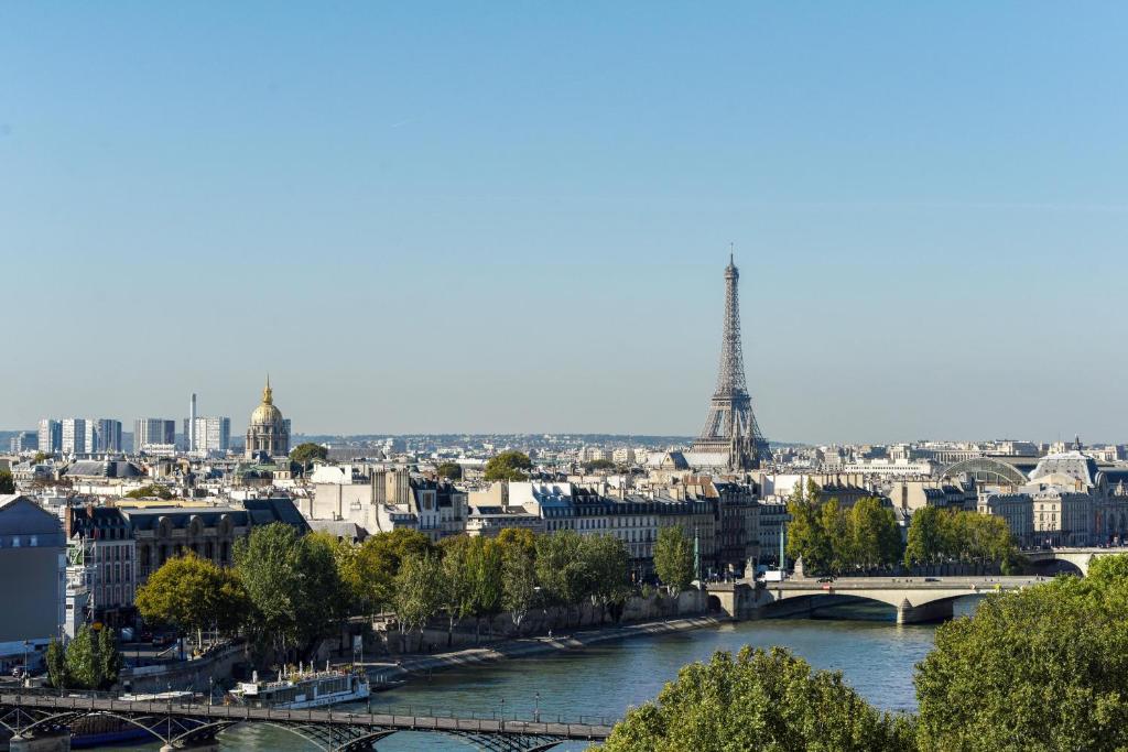 L'hôtel Cheval Blanc ouvre à la Samaritaine, LVMH rentabilise son  investissement