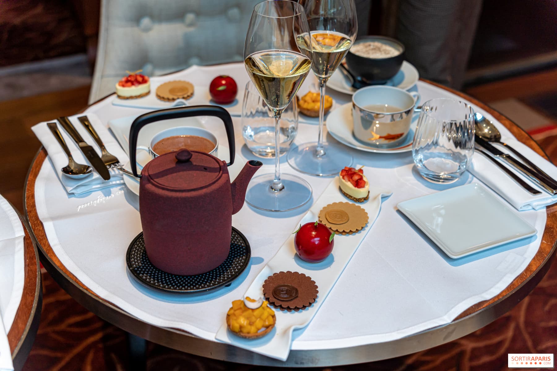 French embodiment of Quiet Luxury — Tea Time in Paris