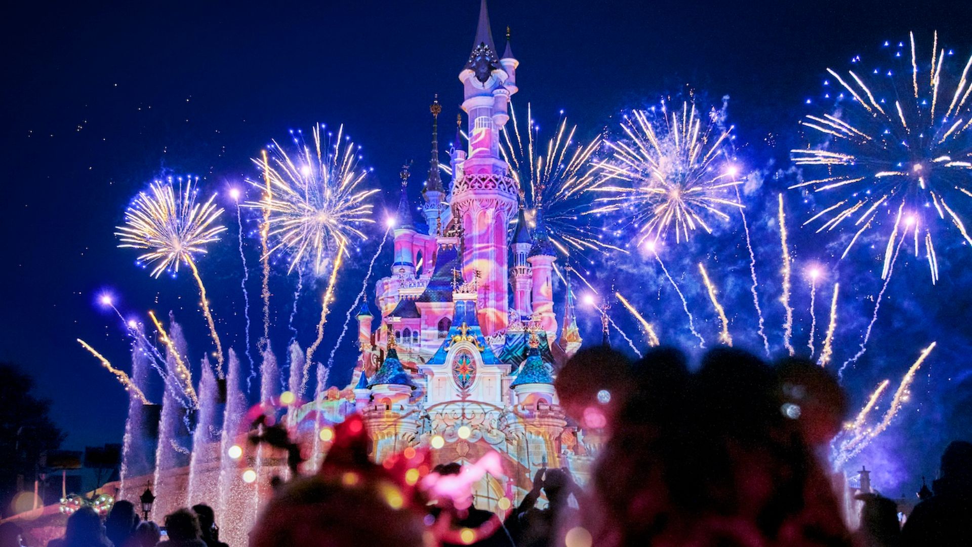 Noël enchanté à Disneyland® Paris • Come to Paris