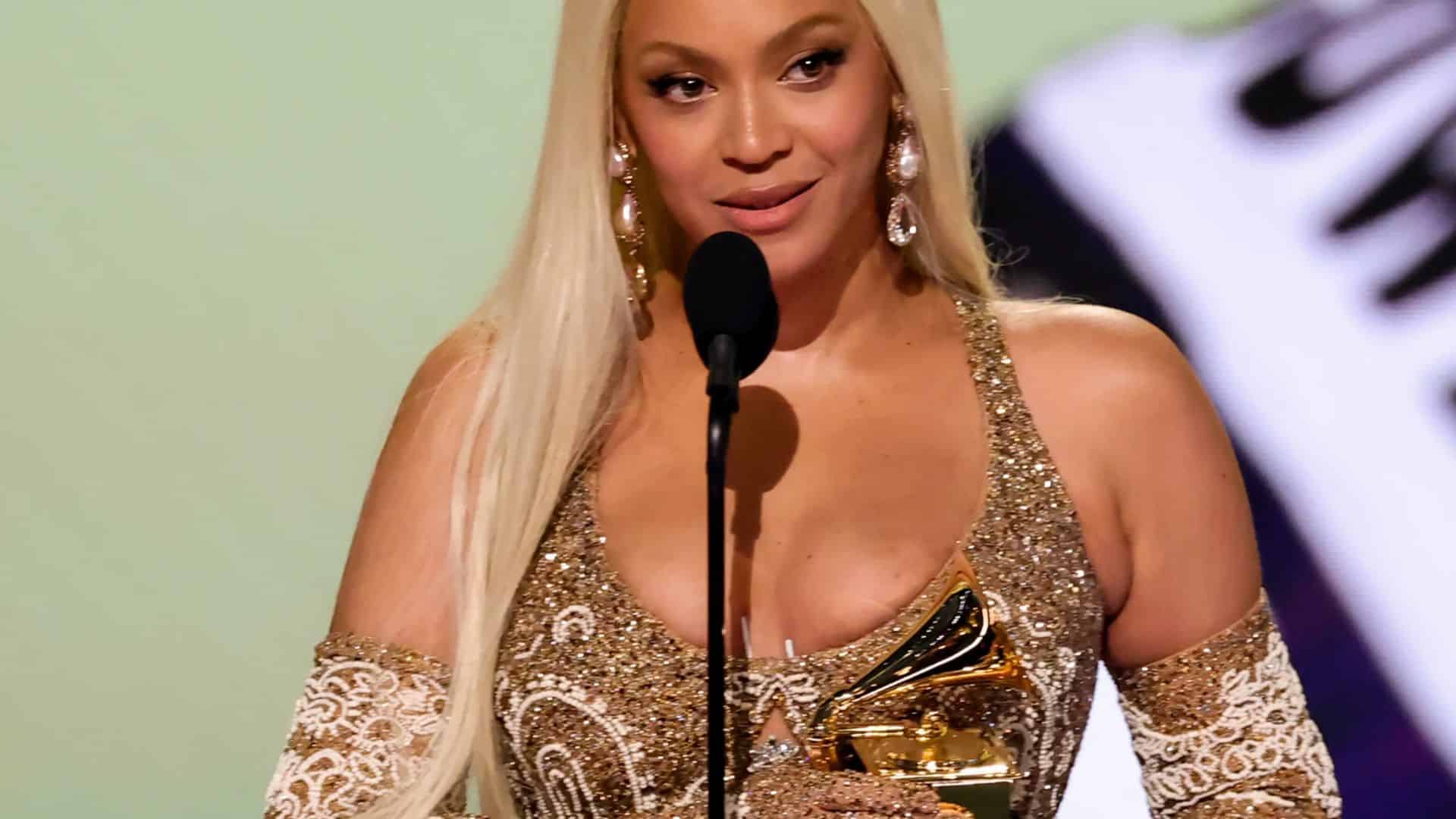 Beyoncé, le style western haute couture aux Grammy Awards 2025, image size:1920x1080