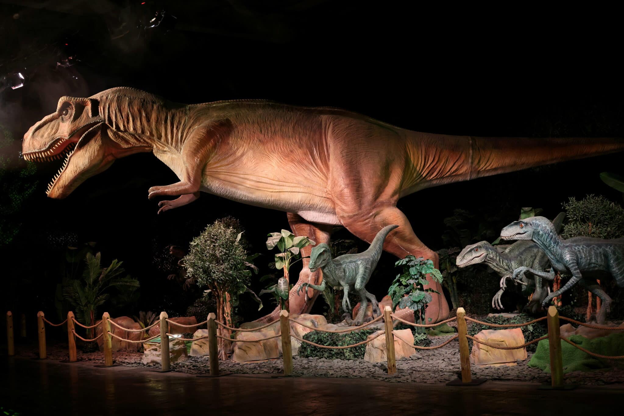 Dinos Alive: the prehistoric immersive experience in Paris