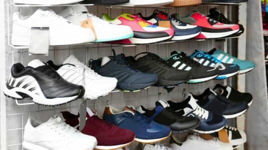 Baskets: un modèle iconique quitte les rayons après 3 ans de succès