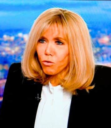 Brigitte Macron et Carla Bruni misent sur le denim au 1er rang du défilé Dior à la Fashion Week de Paris