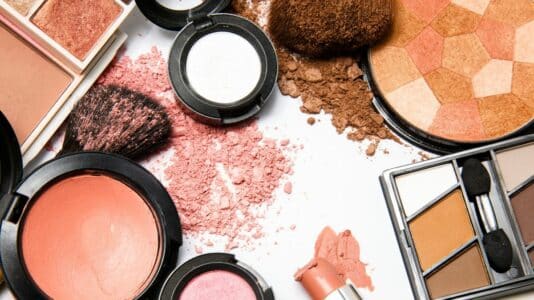 Dupes de produits de beauté: succès massif malgré une expérience et une qualité en retrait