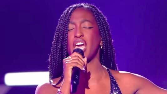 Ebony dévoile Rage: le clip s’impose comme l’un des meilleurs de l’histoire de la Star Academy