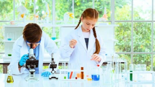 Fête de la Science 2025 Paris: expériences et ateliers à tester en famille au Grand Palais – Palais de la Découverte