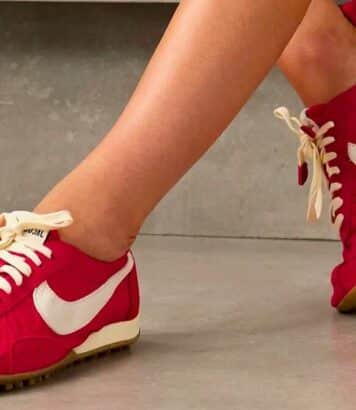 Jacob Elordi remet au goût du jour une paire de baskets culte des années 70 à New York avec Nike x Jacquemus en 2025