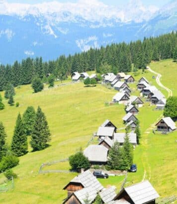 Village le plus isolé de France : accessible uniquement à pied, il vit sans route ni électricité