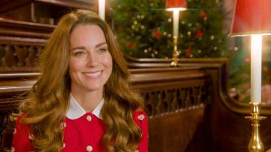 Kate Middleton porte la tiare Strathmore Rose, trésor royal oublié depuis 100 ans lors d’un banquet d’État à Buckingham