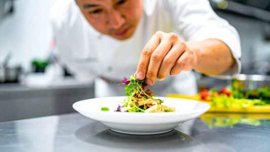 Mory Sacko fait entrer la gastronomie dans une nouvelle ère avec Collection de Squarespace