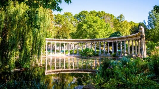 Parc Monceau à Paris 8: le petit Central Park français se situe entre les métros Monceau et Courcelles