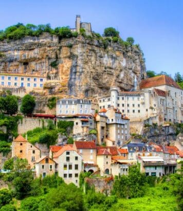 Rocamadour (Lot) s’accroche à la falaise et figure parmi les villages les plus spectaculaires de France