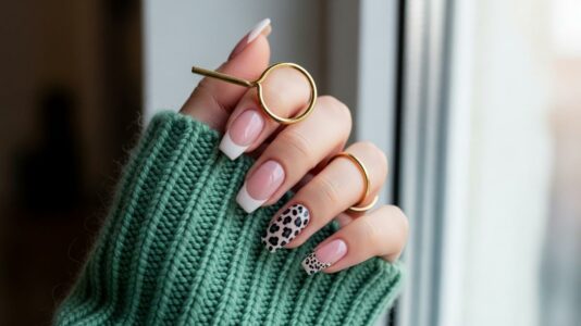 ParisSelectBook - Tendances manucure hiver 2026 : les 5 styles que l’on voit partout selon Vogue