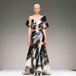 Claudia Schiffer en robe Balmain fait sensation à Windsor