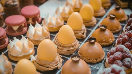 Hugues Pouget ouvre une nouvelle pâtisserie-viennoiserie artisanale à Paris 6e