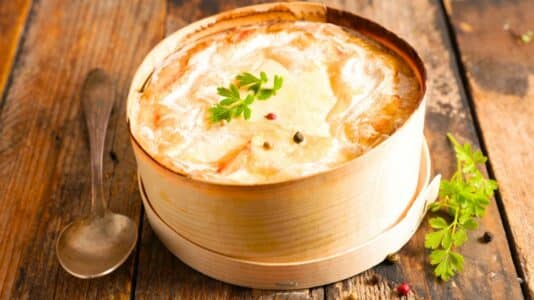 Mont d’Or : comment ce fromage devient l’incontournable de l’hiver 2025