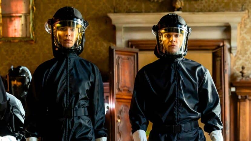 The Beauty : la nouvelle série de Ryan Murphy réunit Bella Hadid et Ashton Kutcher après All's Fair