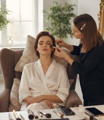 Hermès lance son premier fond de teint et renforce sa gamme beauté avec une collection exclusive