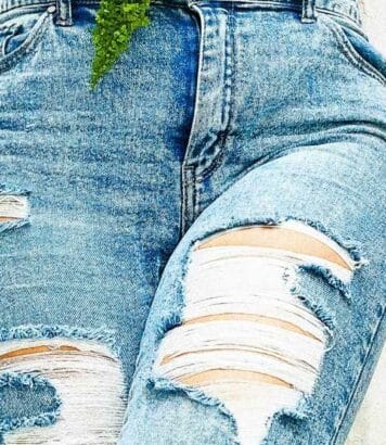 Jean déchiré 2026: il s’affirme chic avec 5 looks faciles