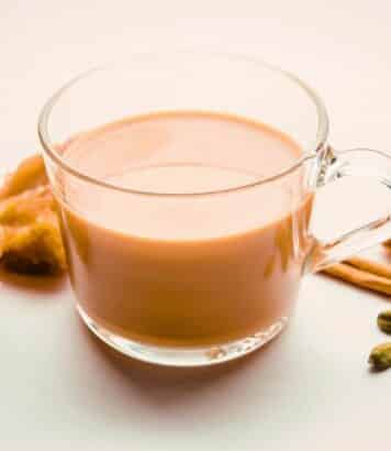 Prada Beauty lance en 2026 un parfum chai latte au santal pour étoffer Les Infusions