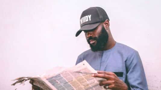 Casquettes homme : 11 marques tendance à découvrir pour un été chic