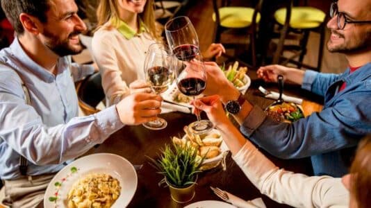 Faubourg Saint-Denis : cette institution parisienne propose des plats savoureux à moins de 10€