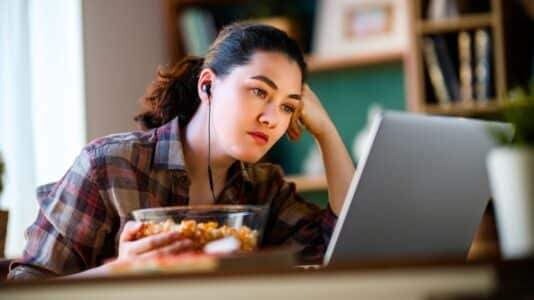 Harlan Coben : Netflix adapte un nouveau roman après Ne t'enfuis plus, le thriller à découvrir en 2026