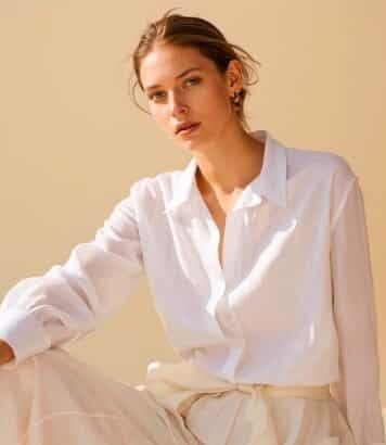 Jupe satinée : découvrez son alternative deux fois plus chic que les Parisiennes élégantes adoptent déjà aux beaux jours