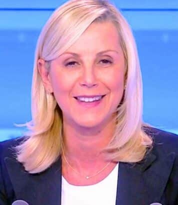 Laurence Ferrari dévoile sa maison familiale à Aix-les-Bains avec vue sur le lac du Bourget