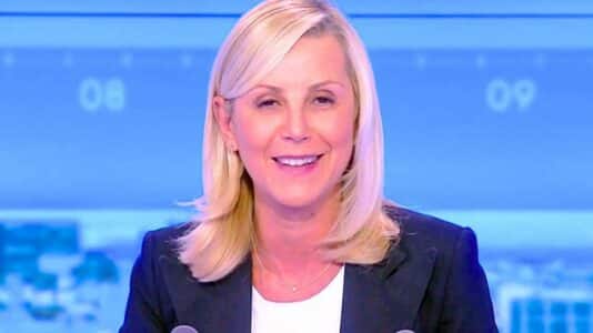 Laurence Ferrari dévoile sa maison familiale à Aix-les-Bains avec vue sur le lac du Bourget