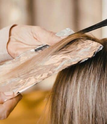 Amal Clooney dévoile la couleur panthère, la coloration parfaite pour illuminer les brunes ce printemps