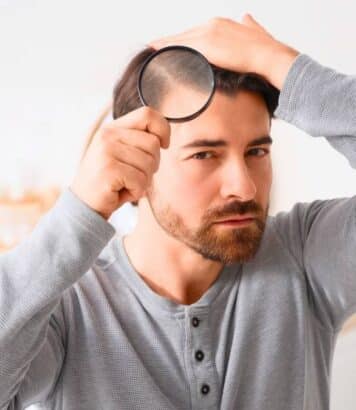 Chute de cheveux : trois signes simples pour savoir si elle est excessive selon une dermatologue