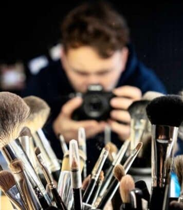 Maquillage après 40 ans : le maquilleur de Jennifer Lopez déconseille les formules mates à couvrance totale