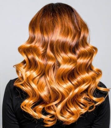 Victoria Beckham adopte un balayage lumineux et devient le portrait de sa fille Harper avec sa couleur de cheveux