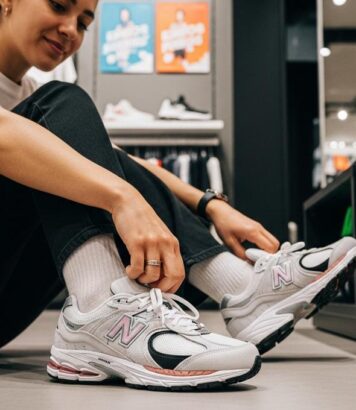 ParisSelect - Cette paire New Balance à 130 euros chez JD Sports s'arrache en mai 2026 et le stock fond à vue d'œil