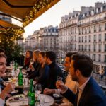 ParisSelect - Terrasses à Paris cet été : la nouvelle heure de fermeture qui change tout du 21 juin au 30 août