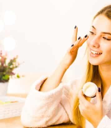 Ces 4 gestes skincare que les Françaises se transmettent de mère en fille fascinent le monde entier