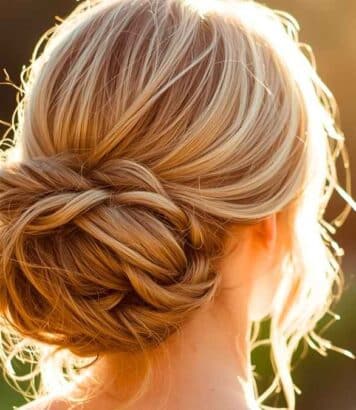Chignon de mariage : la technique du French twist bun pour un résultat chic en quelques minutes