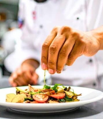 Hugo Riboulet ouvre Le Cinquante à Montmartre : menu en 5 temps à 29,50€ du 13 au 30 mai