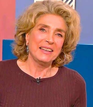 Marie-Ange Nardi à 65 ans : son secret anti-âge naturel repose sur l'automassage et le démaquillage