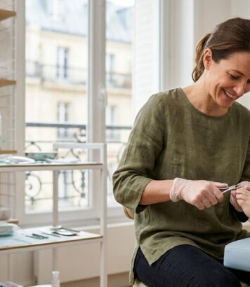 ParisSelectBook - Les podologues sont formels : après 50 ans, ce mocassin Adidas à 120 € surpasse les baskets pendant la canicule