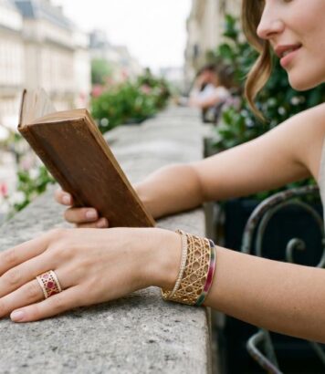 ParisSelectBook - My Dior se réinvente pour l'été : le cannage d'or se pare de couleurs vibrantes inspirées de l'avenue Montaigne