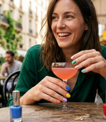 Au placard les nudes et les bordeaux : ces 12 vernis à ongles colorés signent la manucure la plus tendance de l'été 2026
