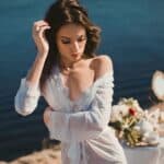 Bella Hadid, Kendall Jenner, Alexandra Saint Mleux Leclerc : la robe blanche qui s'impose comme le statement piece de l'été 2026