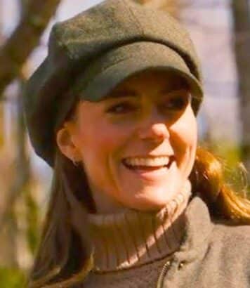 Cette leçon de style que Kate Middleton a empruntée à Elizabeth II transforme chacune de ses apparitions royales