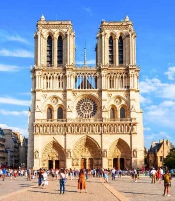 Notre-Dame de Paris change les règles des visites guidées dès le 1er juillet 2026, ce que les pros doivent anticiper