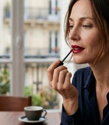 ParisSelectBook - Cette laque à lèvres portée par Lady Gaga signe la fin du gloss et tient 8 heures sans transfert