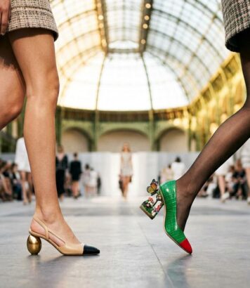 ParisSelectBook - Au Grand Palais, Chanel transforme ses escarpins en contes de fees avec des talons sculptes en poule, papillon et œuf d'or