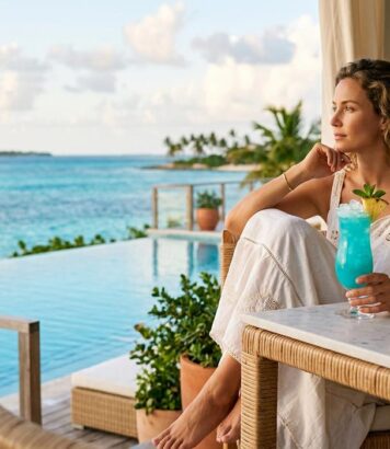 ParisSelectBook - Adieu le Spritz, ce cocktail bleu ultra gourmand devient la boisson de l'été 2026 qui nous transporte aux Caraïbes
