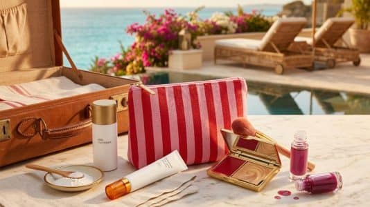 ParisSelectBook - Trousse Dermalogica x Les Filles en Rouje à moins de 3 kg dans la valise pour un glow estival garanti